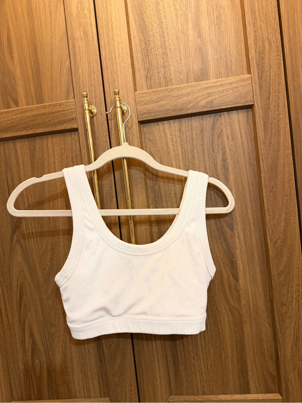 ALO Yoga Cream Ribbed Scoop Neck Cropped Tank